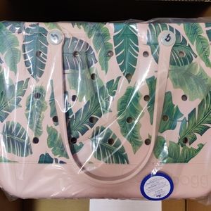 Bogg bag ltd ed Palm print sz large new in…